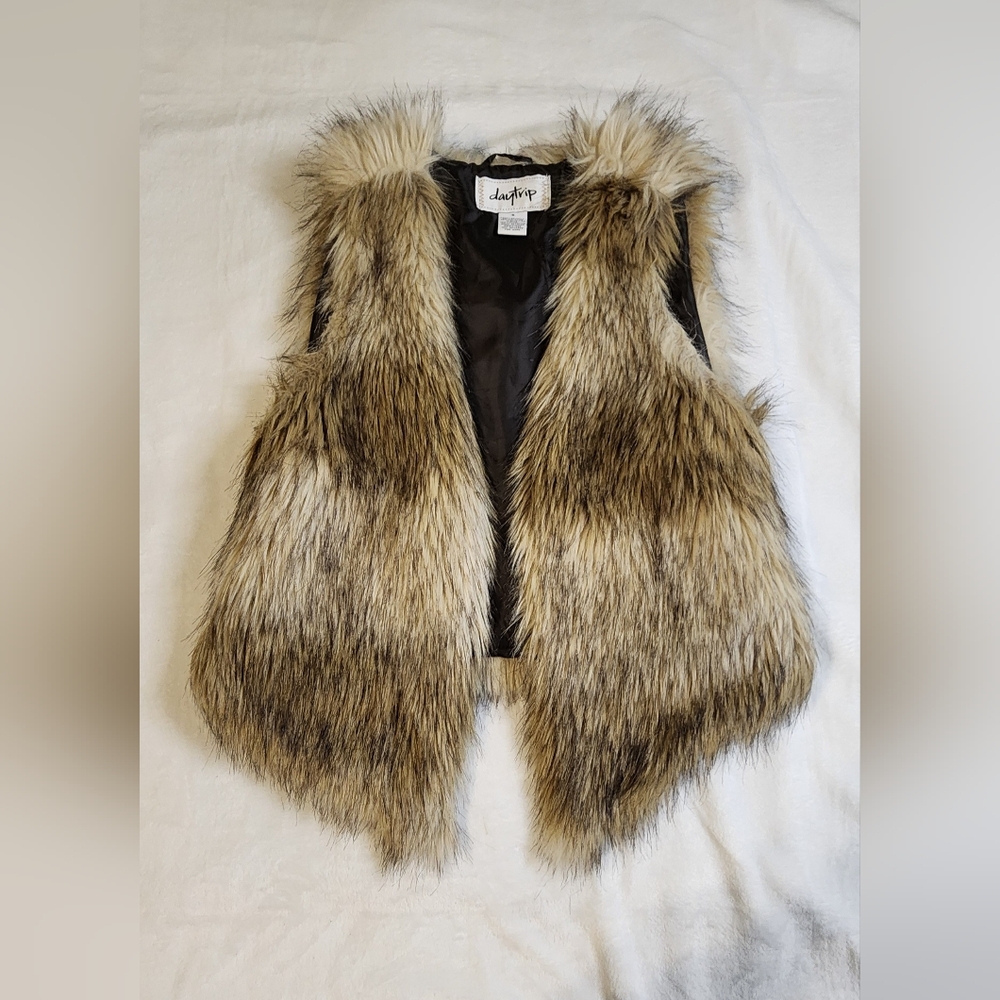 Daytrip‎ for Buckle Faux Fur Vest, Brown, EUC, Size Small